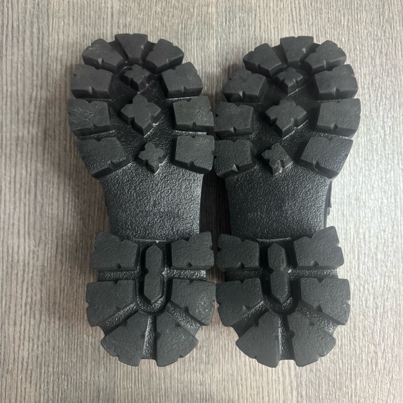 Princess Polly Chunky Platform Penny Lane Loafers Size 9 Slip On Black - Picture 9 of 10